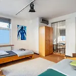 Loft Im Fabrikstil Mit 2 Eigenen Schlafzimmern Mit Wlan Und Parkplatz Apartamento