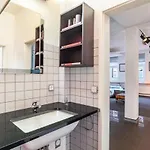 Apartamento Loft Im Fabrikstil Mit 2 Eigenen Schlafzimmern Mit Wlan Und Parkplatz