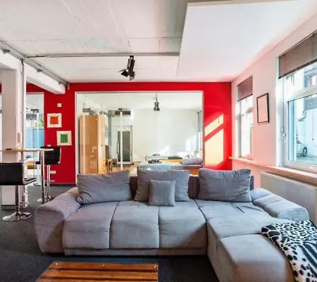 Apartamento Loft Im Fabrikstil Mit 2 Eigenen Schlafzimmern Mit Wlan Und Parkplatz *