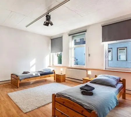 Loft Im Fabrikstil Mit 2 Eigenen Schlafzimmern Mit Wlan Und Parkplatz Apartamento
