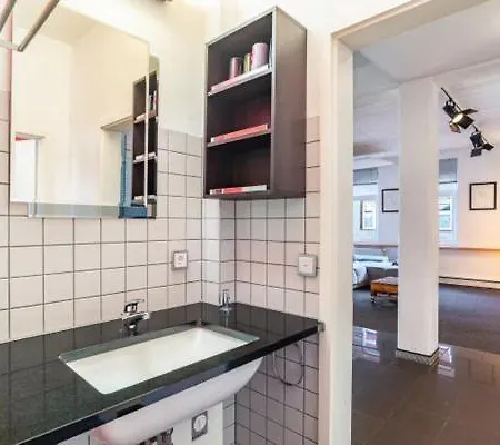 Apartamento Loft Im Fabrikstil Mit 2 Eigenen Schlafzimmern Mit Wlan Und Parkplatz