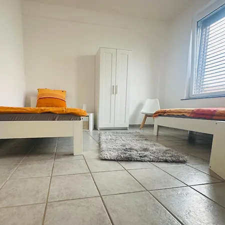 Loft Im Fabrikstil Mit 2 Eigenen Schlafzimmern Mit Wlan Und Parkplatz Apartamento *