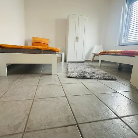 Loft Im Fabrikstil Mit 2 Eigenen Schlafzimmern Mit Wlan Und Parkplatz Apartamento *