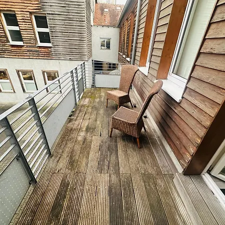 Loft Im Fabrikstil Mit 2 Eigenen Schlafzimmern Mit Wlan Und Parkplatz Apartamento *